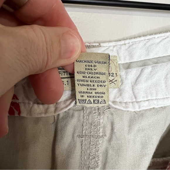 American Eagle Outfitters Y2K Khaki Cropped Capri Low Rise Pants size 6 - Picture 6 of 13